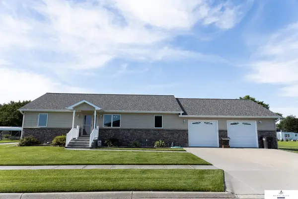 10 Luebbe Drive, Waco, NE 68460