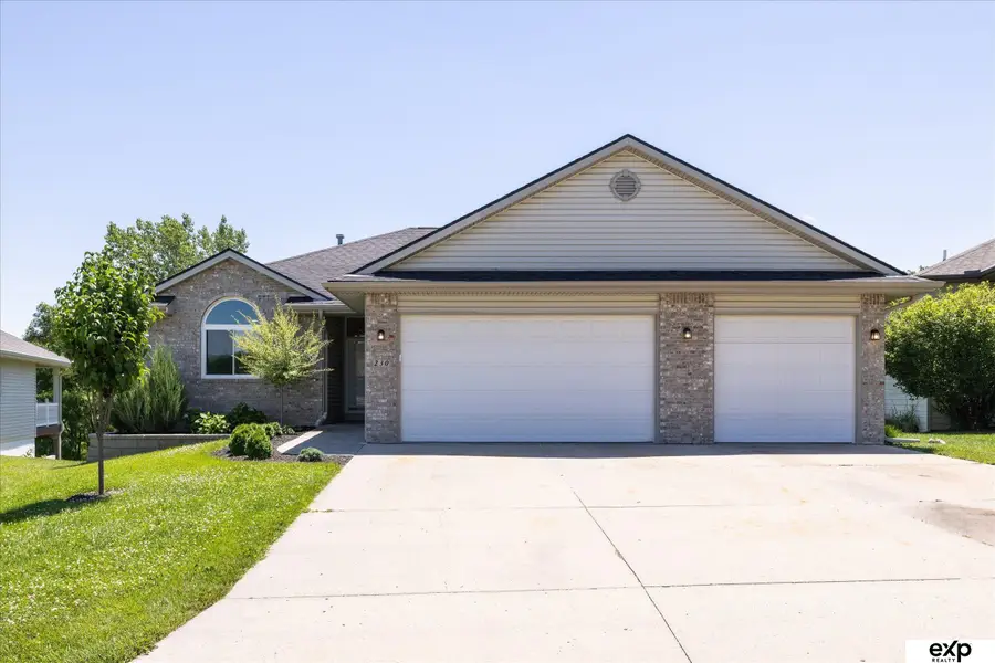 230 E View Drive, Council Bluffs, IA 51503 - #2