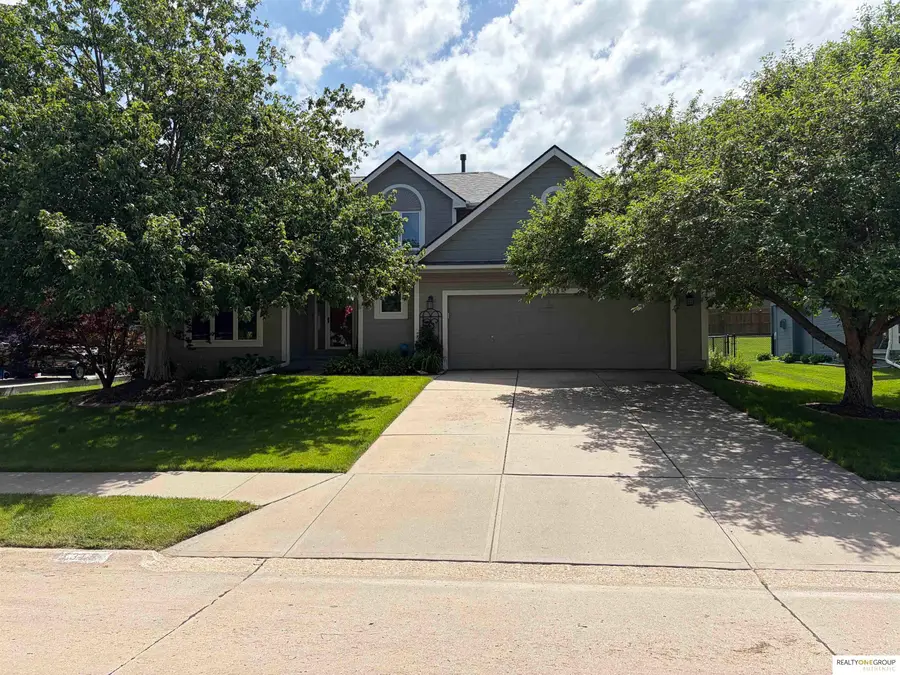 8131 S 101st Street, La Vista, NE 68128 - #2