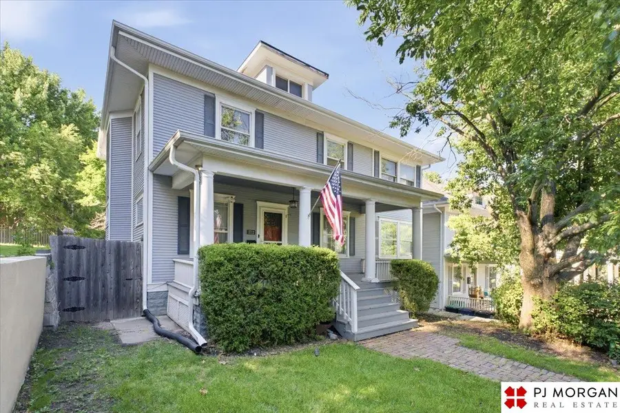 3712 Hawtorne Avenue, Omaha, NE 68131 - #3