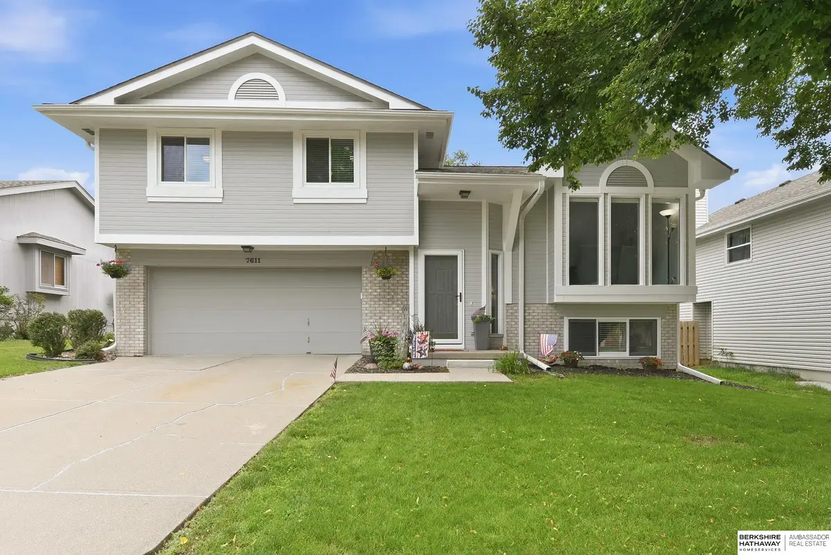 7611 S 137th Avenue, Omaha, NE 68138 - #1