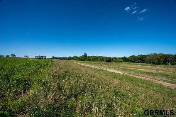1408 Autumn Road, Hickman, NE 68372