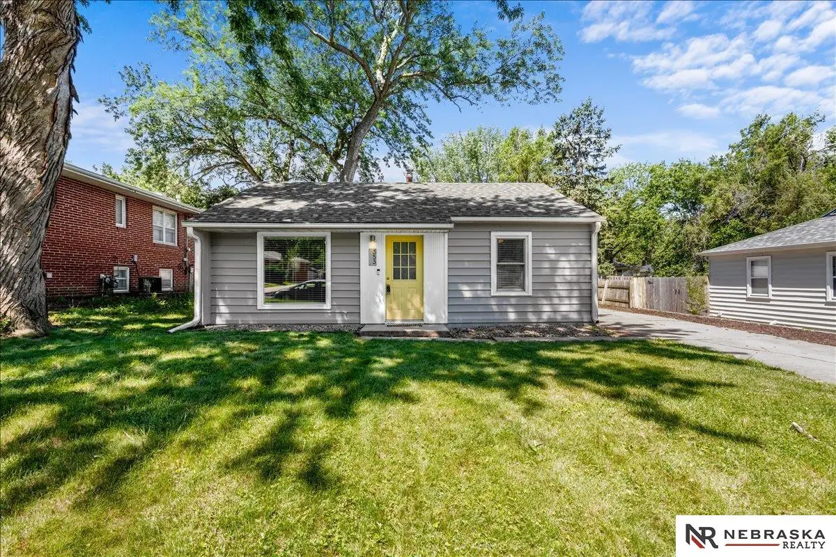353 S 46th Street, Lincoln, NE 68510 - #1