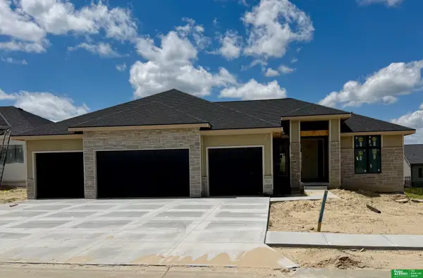 5532 N 213th Street, Elkhorn, NE 68022