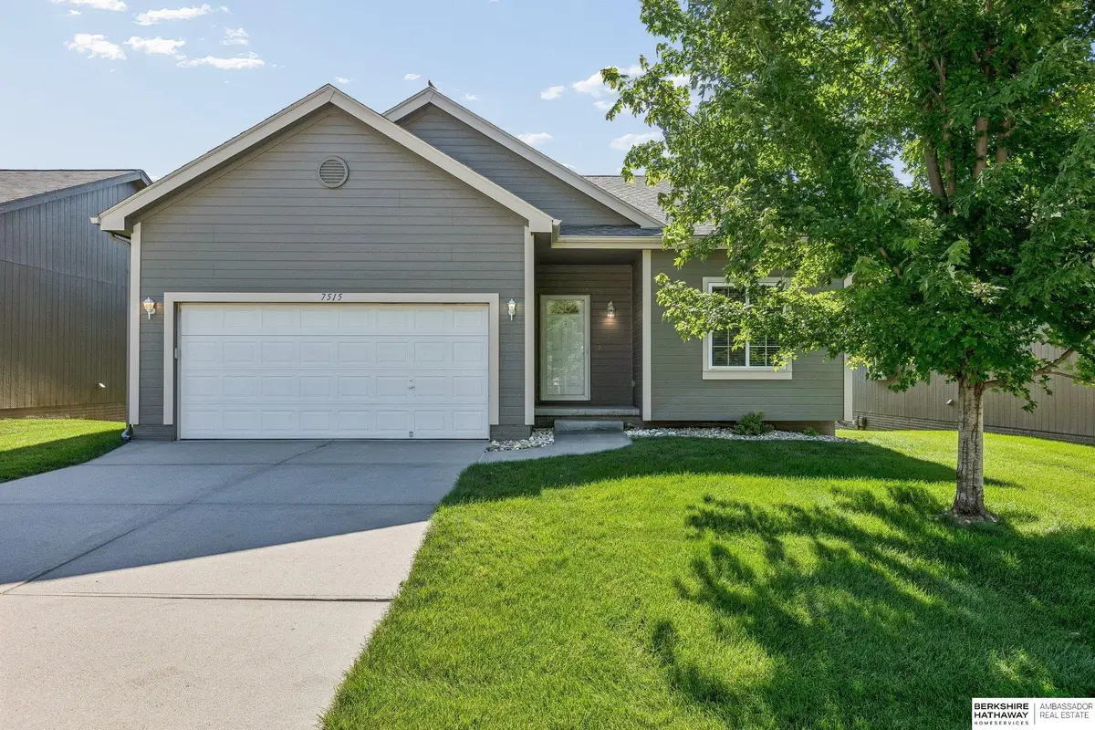 7515 N 77th Terrace, Omaha, NE 68122 - #1