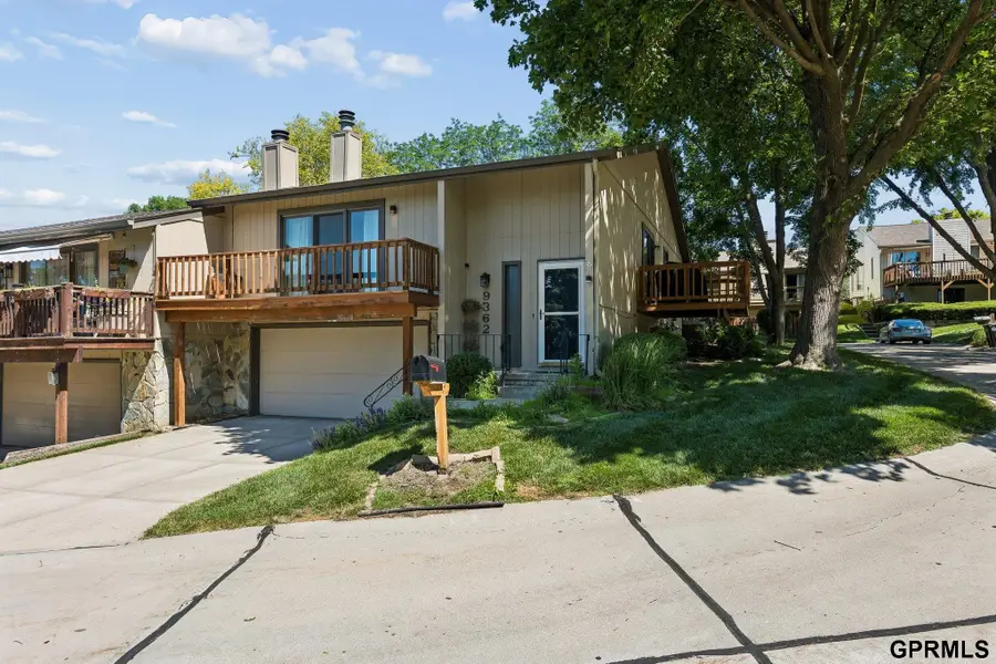 9362 Decatur Plaza, Omaha, NE 68114 - #2