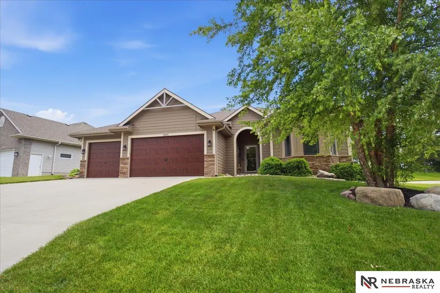 3309 Davy Jones Drive, Plattsmouth, NE 68048 - #2