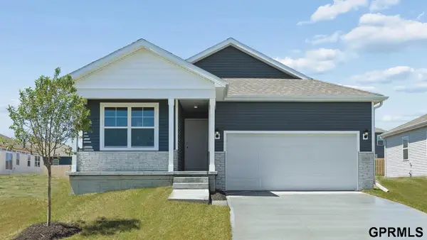 11462 Stony Point Drive, Papillion, NE 68046