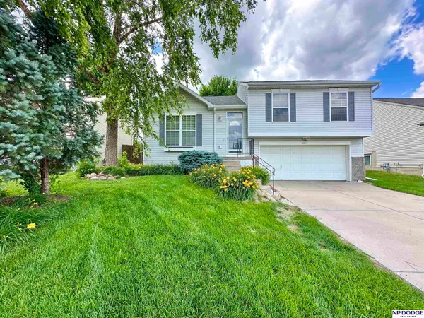 8008 S 161 Terrace, Omaha, NE 68136