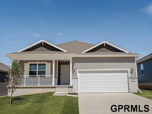 6407 Lawnwood Drive, Papillion, NE 68133