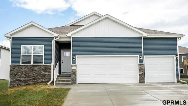 9622 N 173 Avenue, Bennington, NE 68007