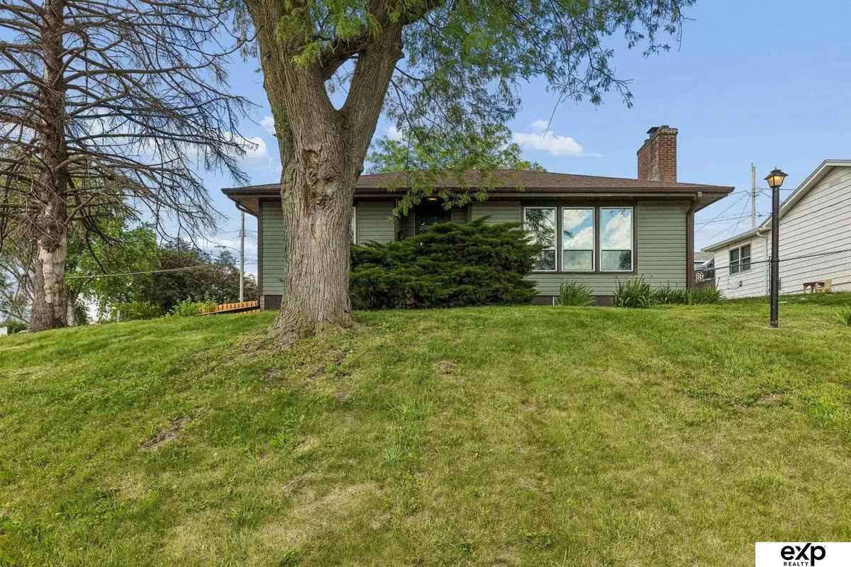 4001 S 39th Street, Omaha, NE 68107 - #1