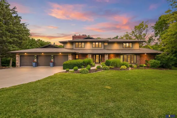 5201 Cavvy Road, Lincoln, NE 68516