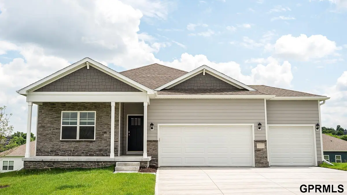 5702 N 181st Street, Elkhorn, NE 68022 - #1