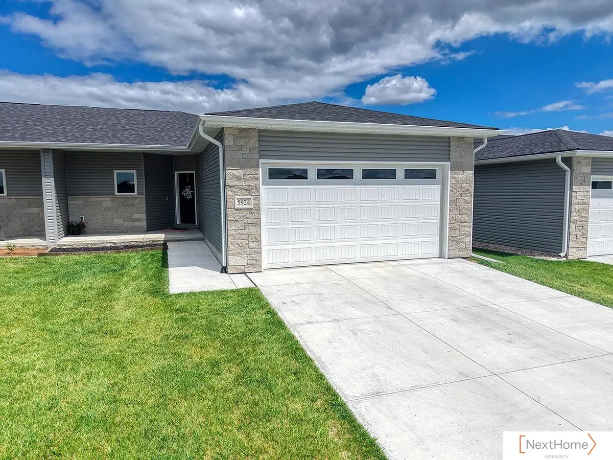 5924 Loxton Street, Lincoln, NE 68526 - #1