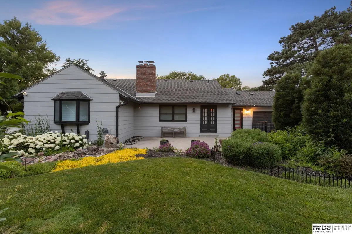 207 S 95th Street, Omaha, NE 68114 - #1