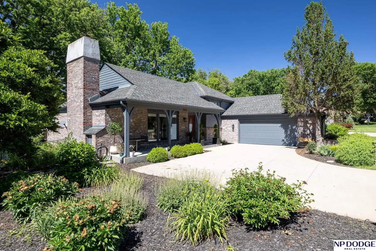 6720 Rexford Drive, Lincoln, NE 68506 - #1