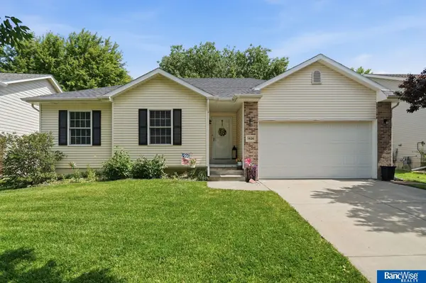 5626 NW 11th Circle, Lincoln, NE 68521