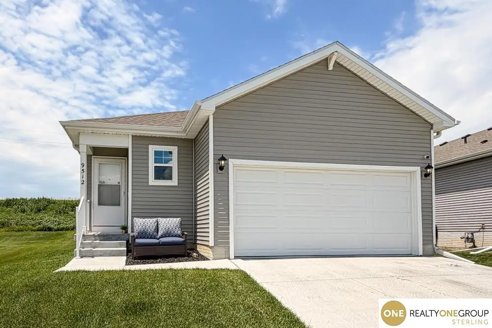 9512 Reynolds Street, Omaha, NE 68122 - #1