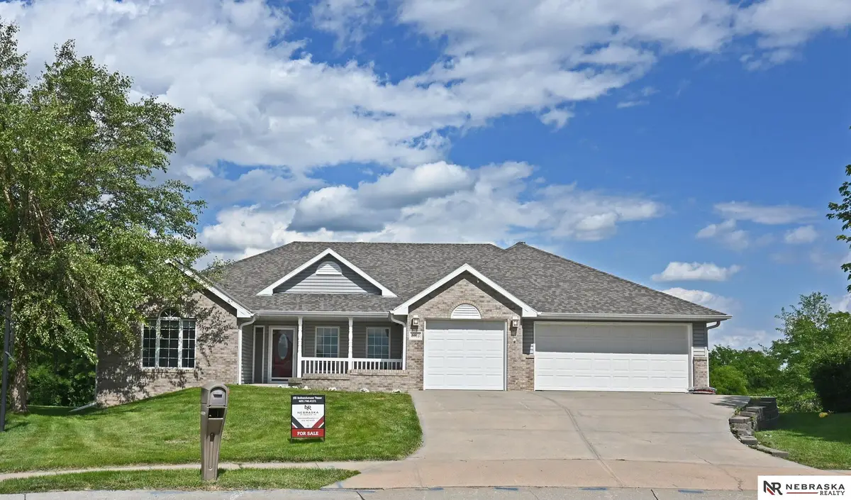 2005 Hedgeapple Circle, Plattsmouth, NE 68048 - #1