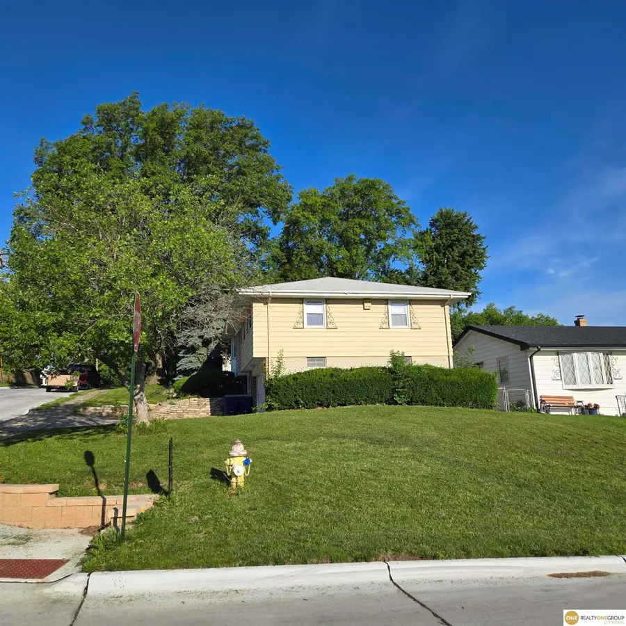 7804 Seymour Street, Ralston, NE 68127 - #2