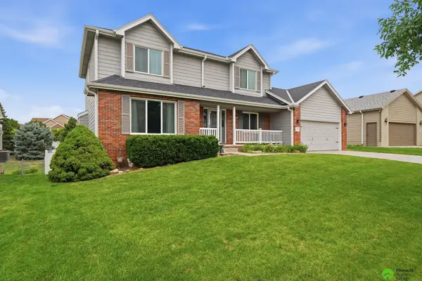 3730 El Paso Drive, Lincoln, NE 68516