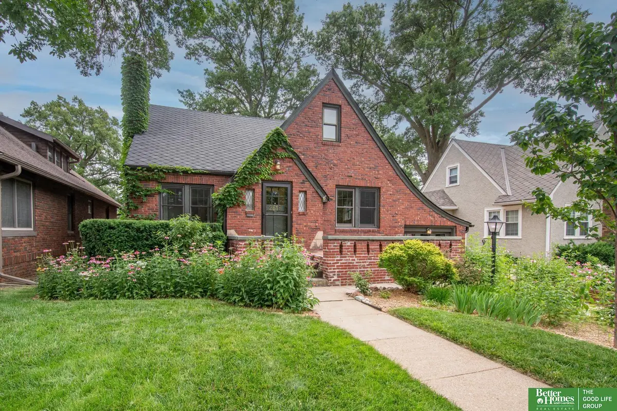 2619 N 52nd Street, Omaha, NE 68104 - #1