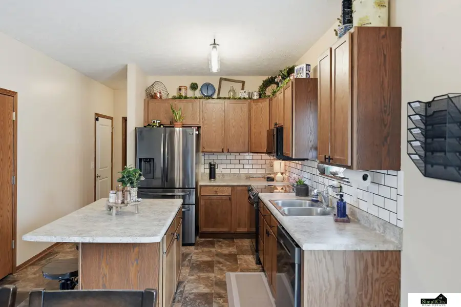 941 Scotts Creek Court, Hickman, NE 68372 - #2
