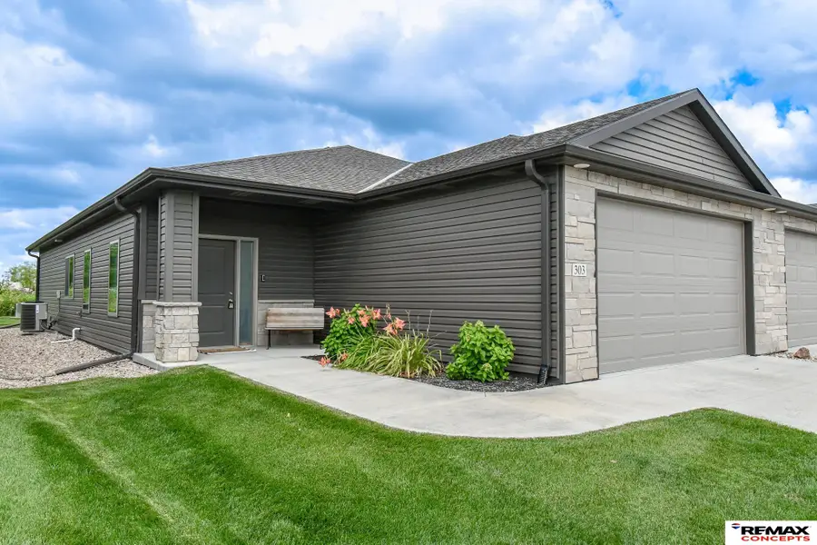 303 Half Moon Drive, Lincoln, NE 68527 - #3