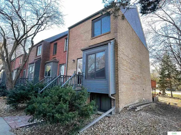 5809 Berkeley Drive #8, Lincoln, NE 68512