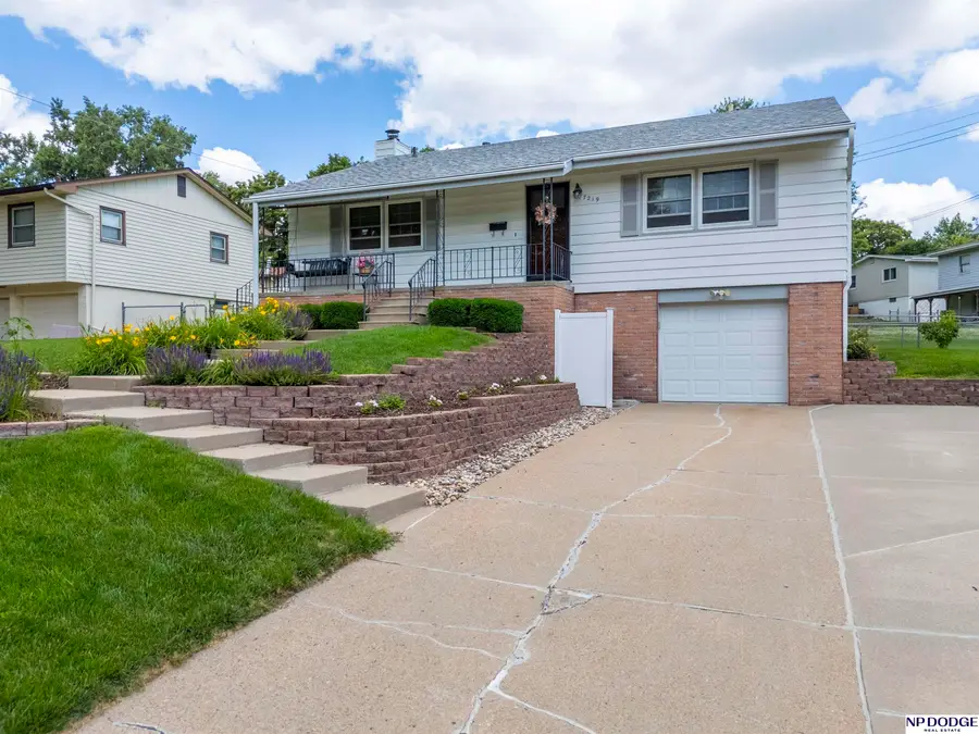 7219 Park Crest Drive, La Vista, NE 68128 - #2