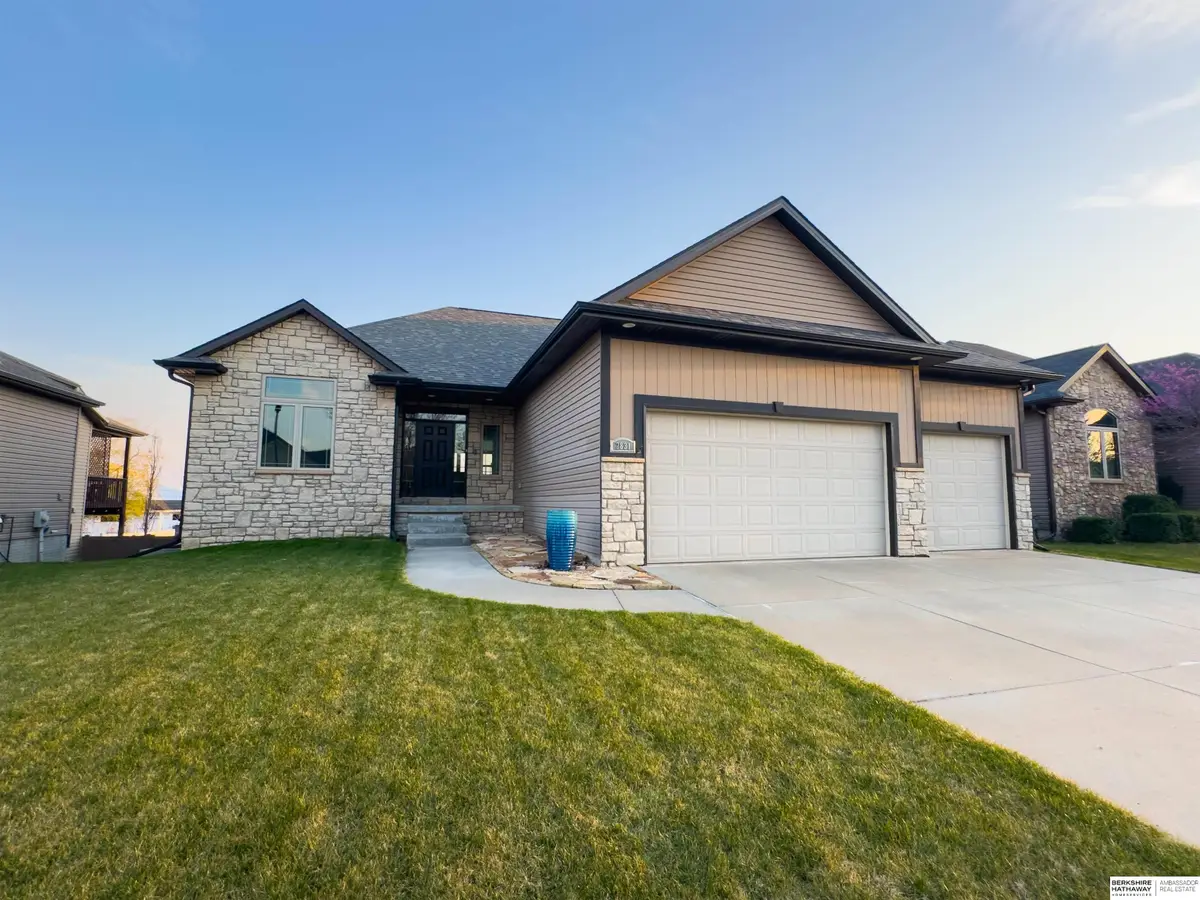 2831 Shadowbrook Drive, Lincoln, NE 68516 - #1