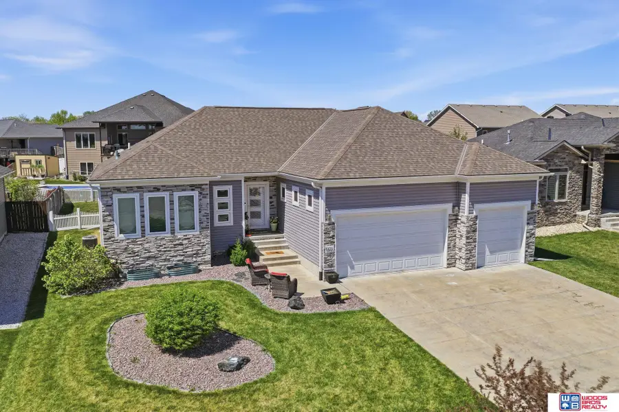 1121 N 97th Street, Lincoln, NE 68505 - #2
