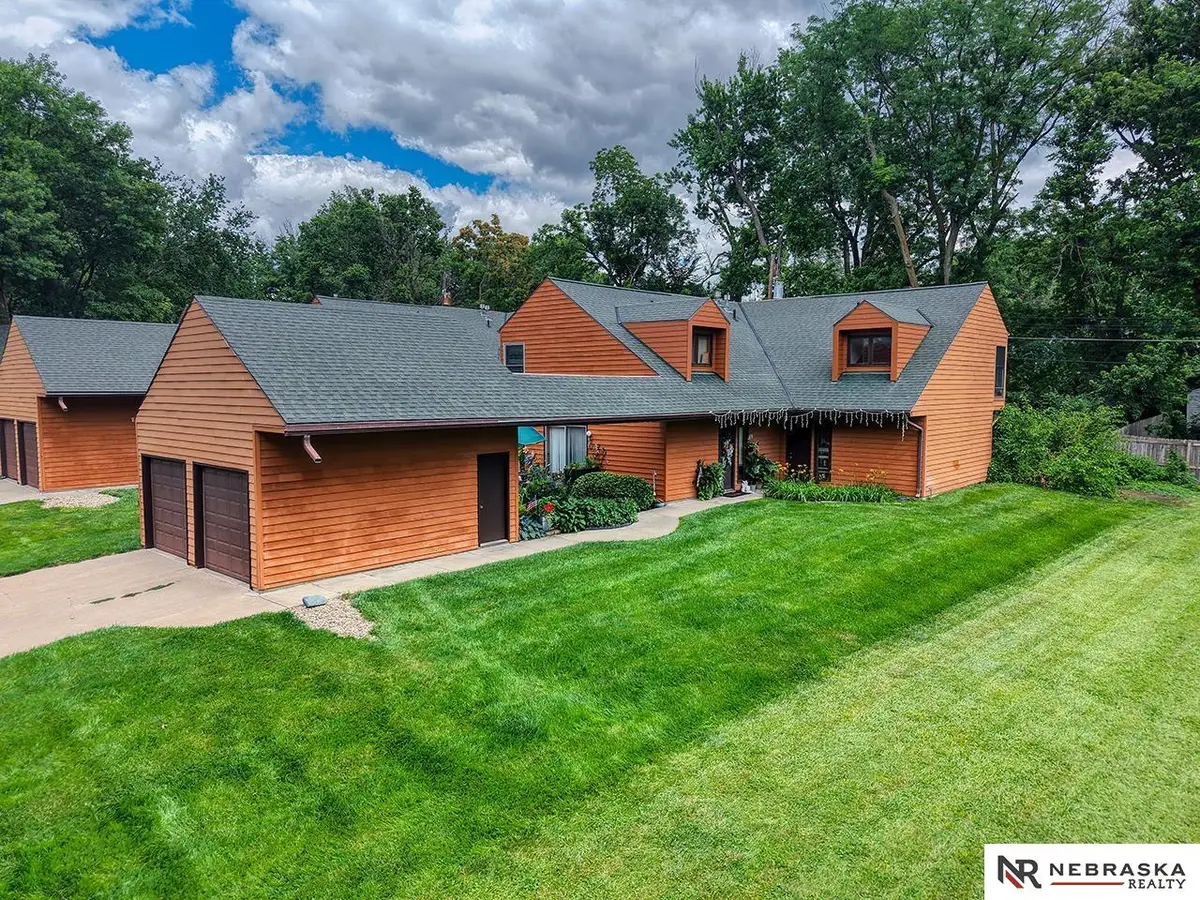 3440 S 39th Street #A & B, Lincoln, NE 68506 - #1