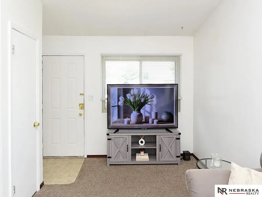 1124 SW 10th Circle, Lincoln, NE 68522 - #2