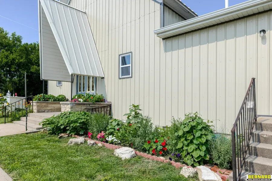 812 Lafayette Street, Brock, NE 68320 - #3