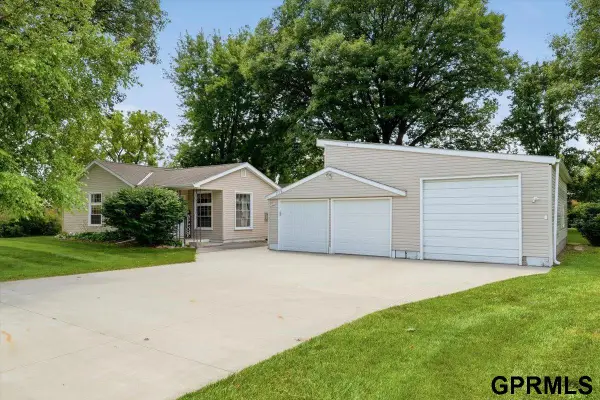 218 N 10th Street, Fort Calhoun, NE 68023