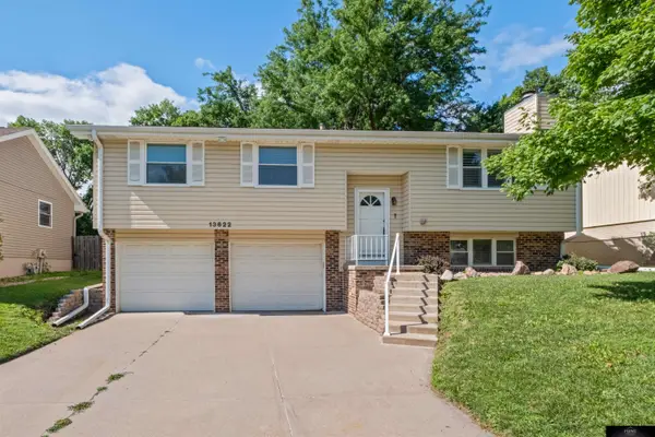 13622 Grover Street, Omaha, NE 68144