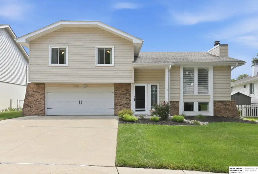 5709 N 115th Circle, Omaha, NE 68164 - #2
