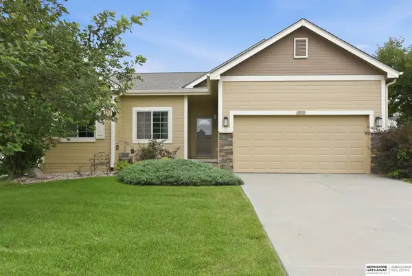 8808 N 156th Avenue, Bennington, NE 68007