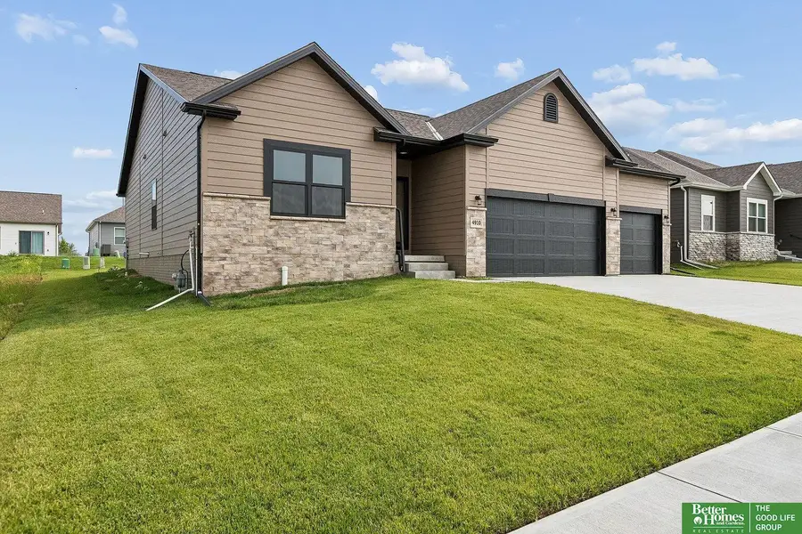 4910 Pinehill Road, Bellevue, NE 68133 - #2