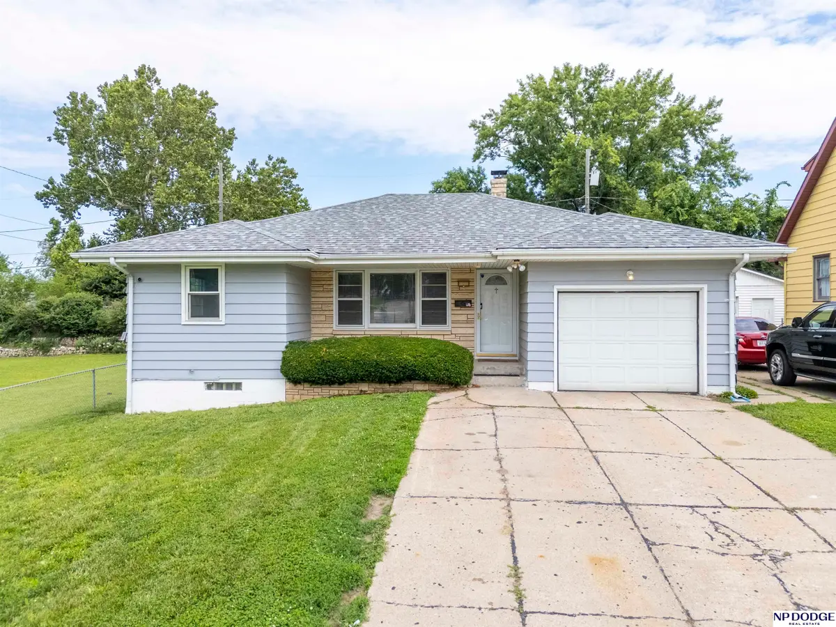 5226 Q Street, Omaha, NE 68117 - #1