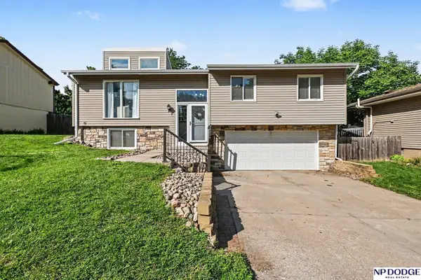 14826 Walnut Grove Circle, Omaha, NE 68137