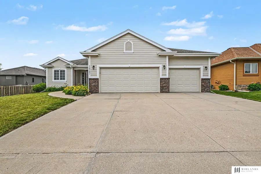 16507 Briar Street, Omaha, NE 68136 - #2