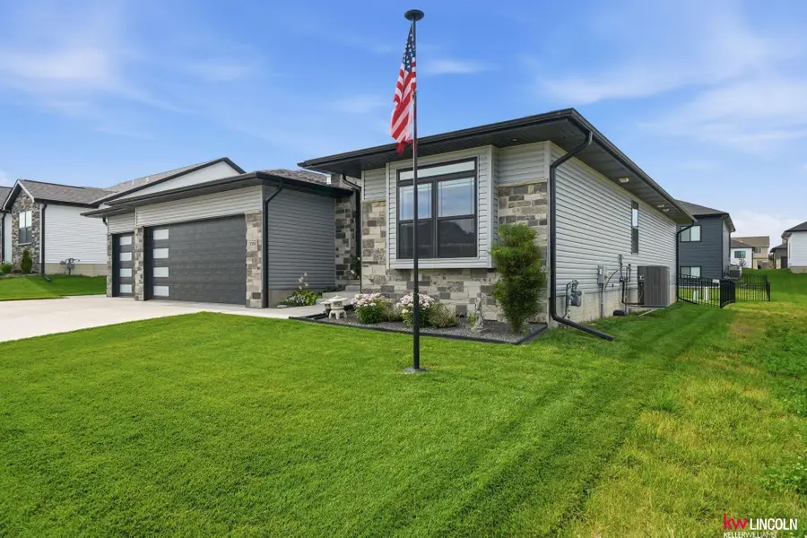 7701 Jimmie Avenue, Lincoln, NE 68516 - #2