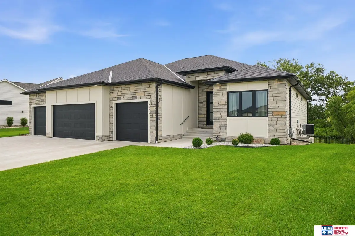 3475 Tree Line Drive, Lincoln, NE 68516 - #1