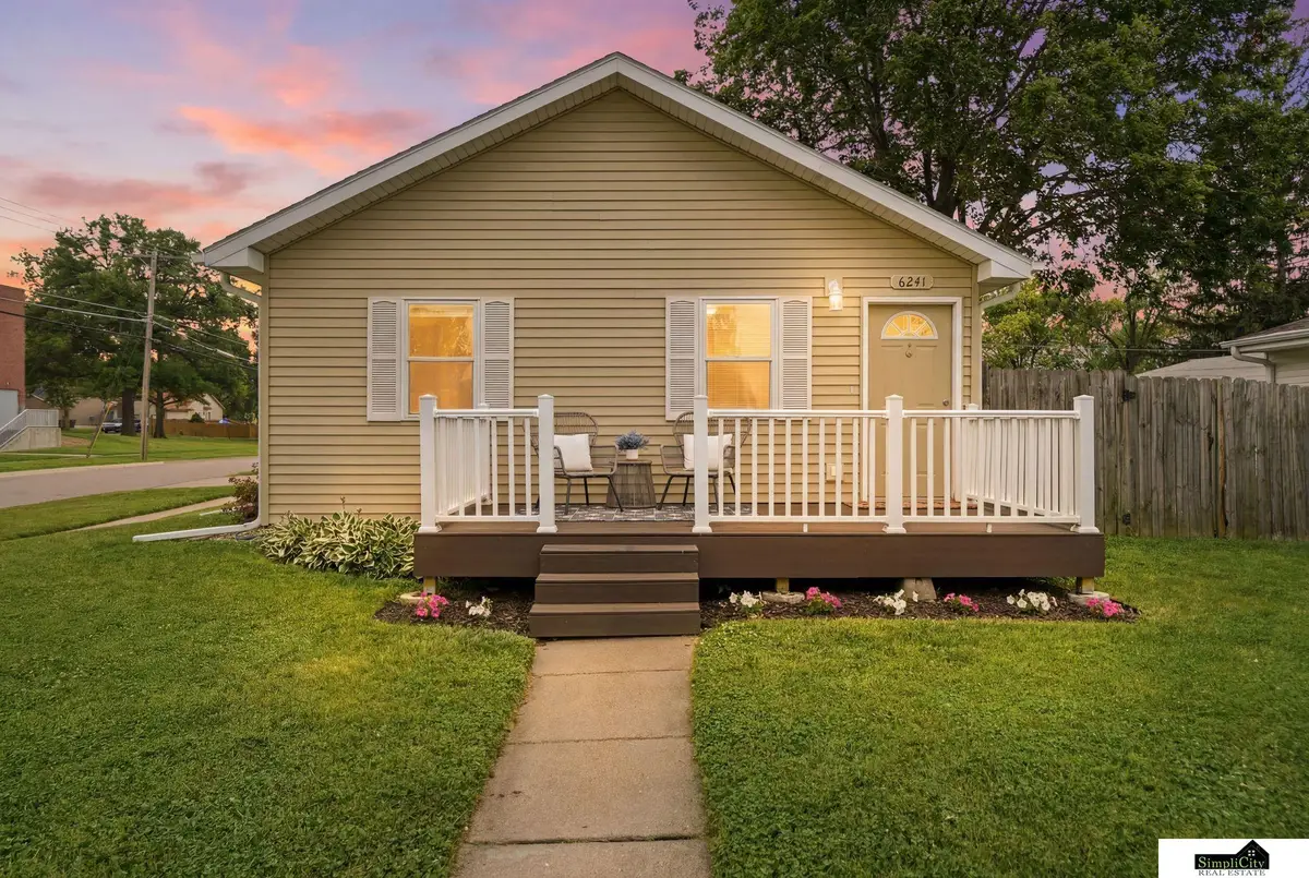 6241 Gladstone Street, Lincoln, NE 68507 - #1