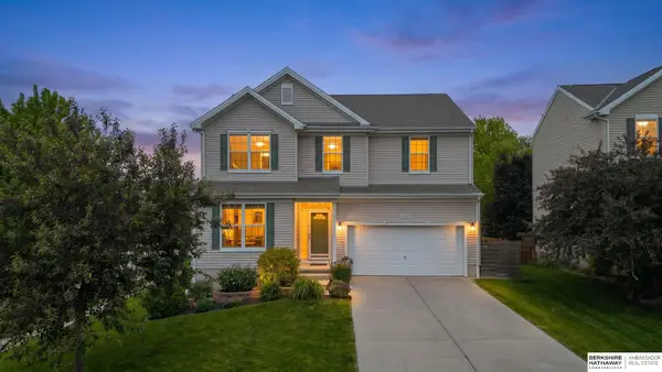 1437 N 209 Street, Omaha, NE 68022