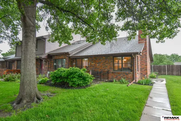1122 Rockhurst Drive, Lincoln, NE 68510