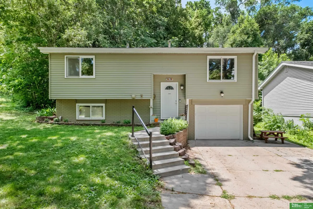2520 S 8th Street, Omaha, NE 68108 - #1